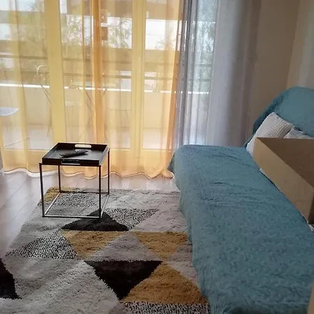 Residences Les Roseaux * לון
